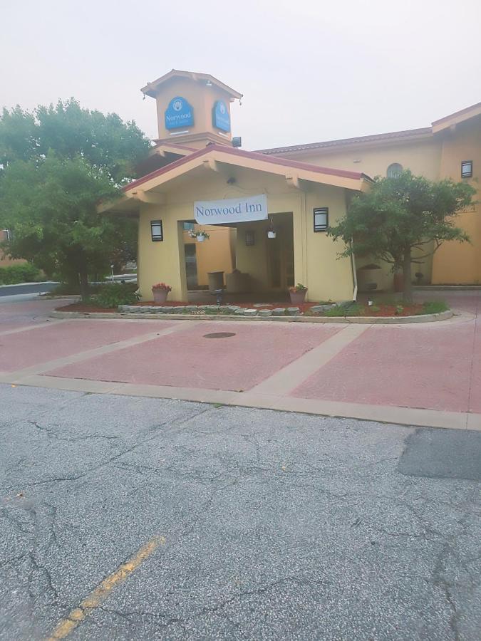 Norwood Inn & Suites 메릴빌 외부 사진