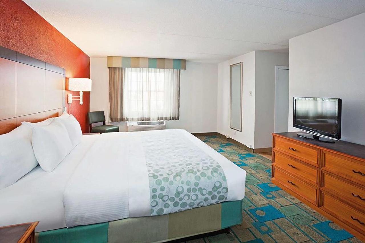 Norwood Inn & Suites 메릴빌 외부 사진