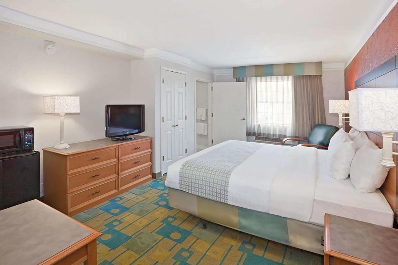 Norwood Inn & Suites 메릴빌 외부 사진
